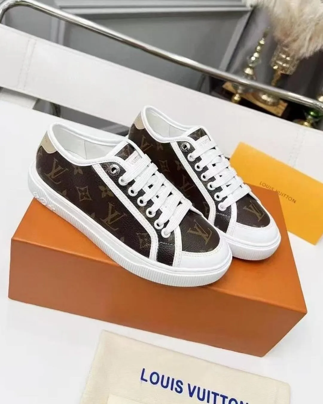 Louis Vuitton Sneaker photo 3