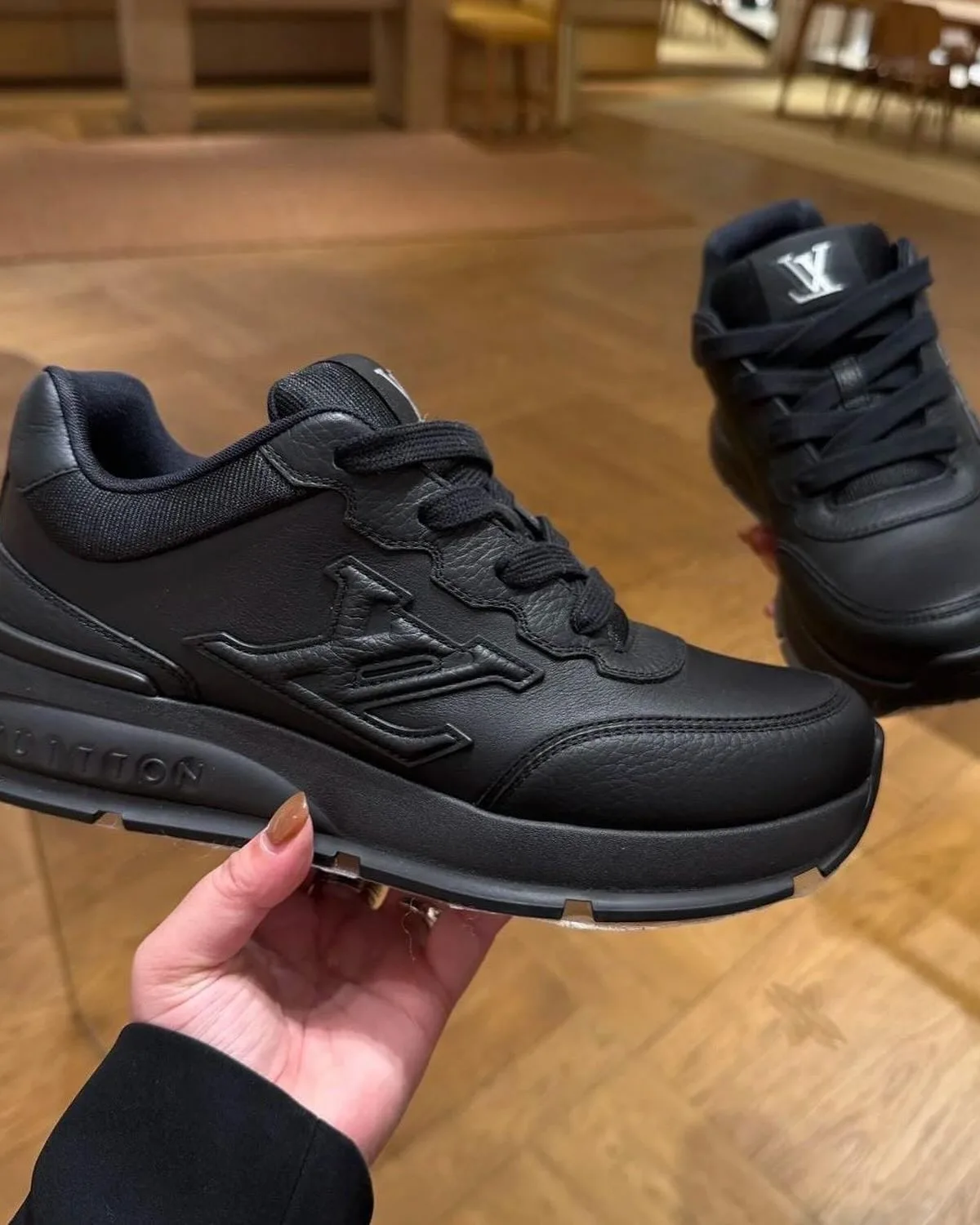 Louis Vuitton Sneaker photo 3