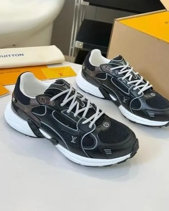 Louis Vuitton Sneaker
