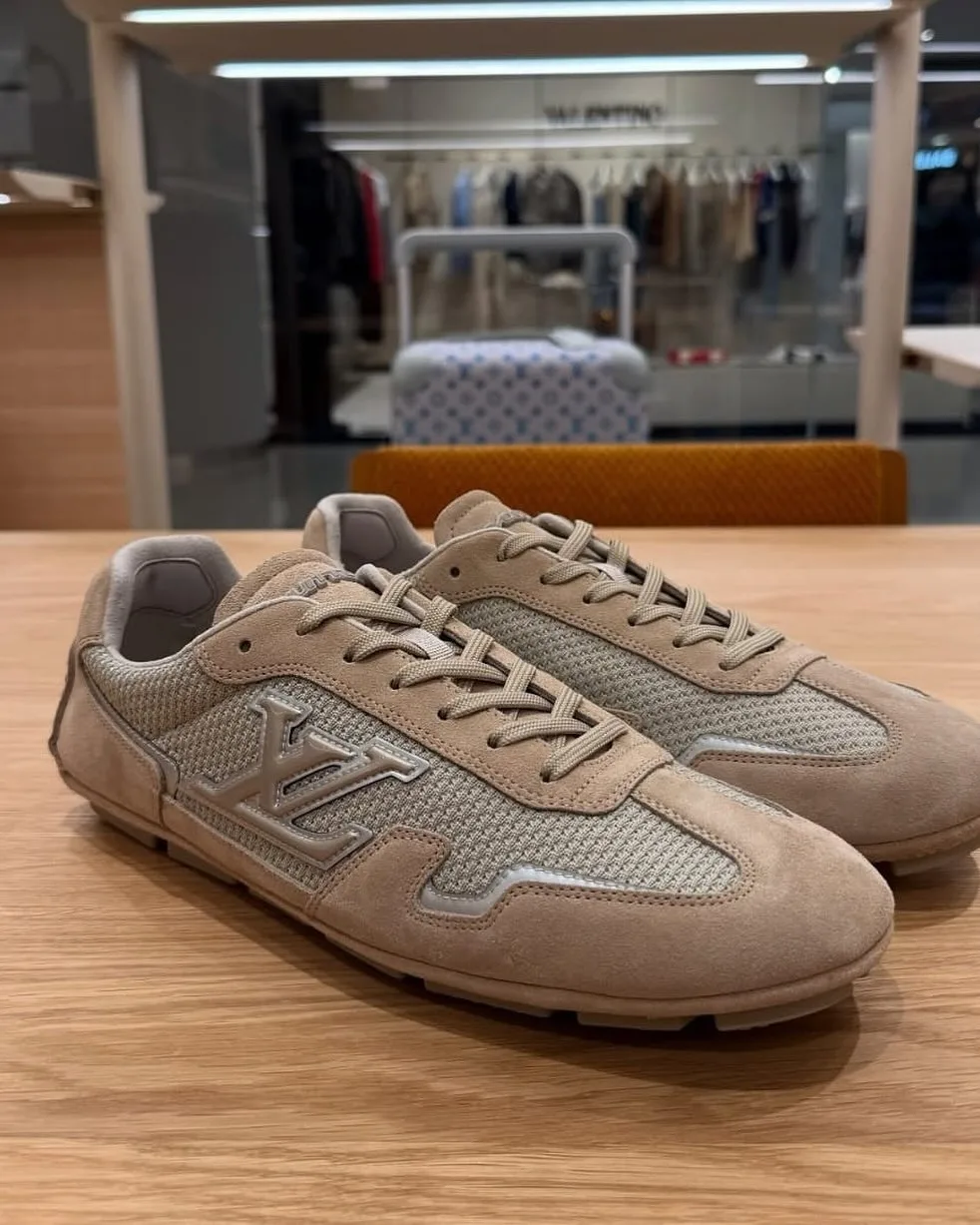 Louis Vuitton Sneaker photo 2