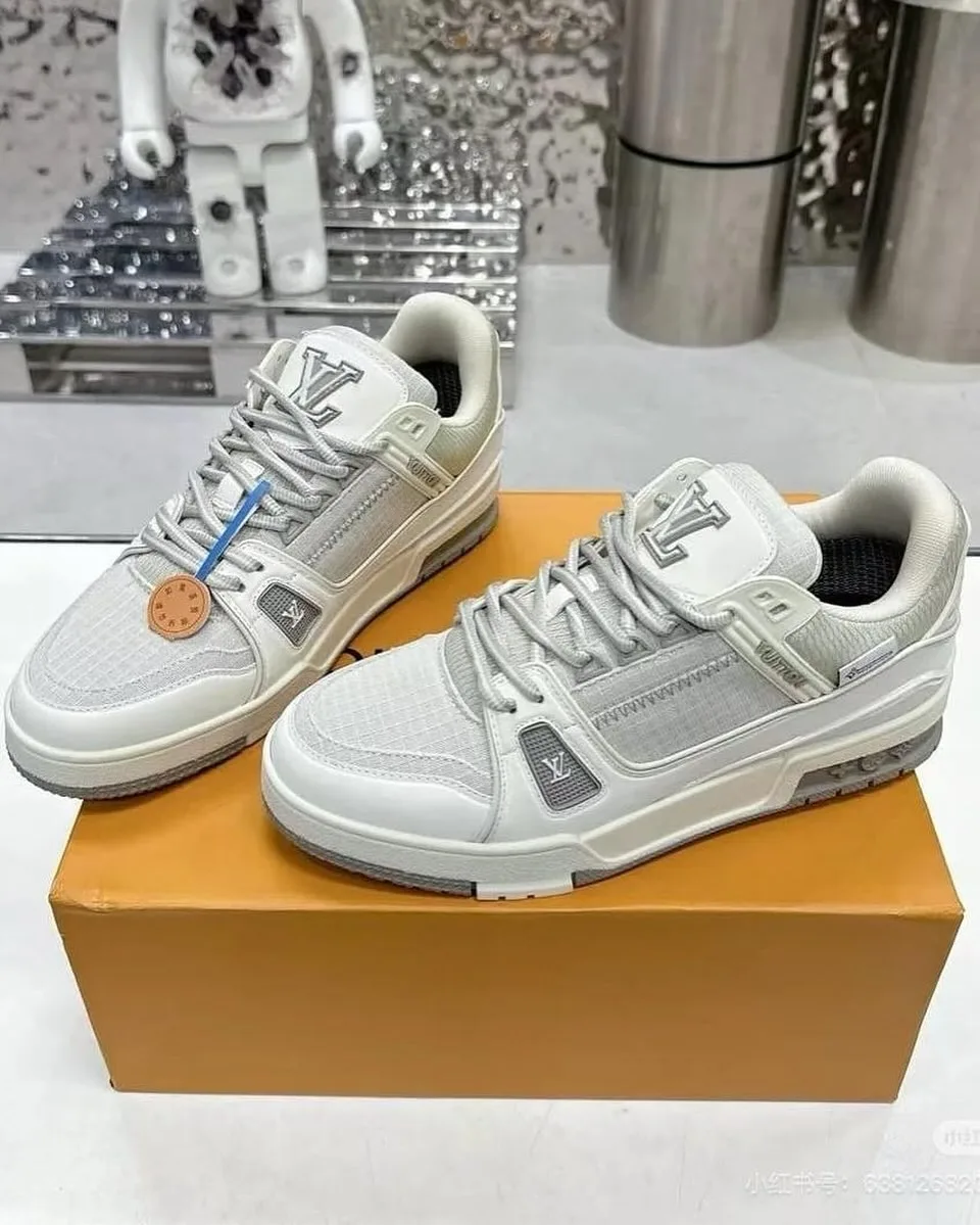 Louis Vuitton Sneaker photo 3