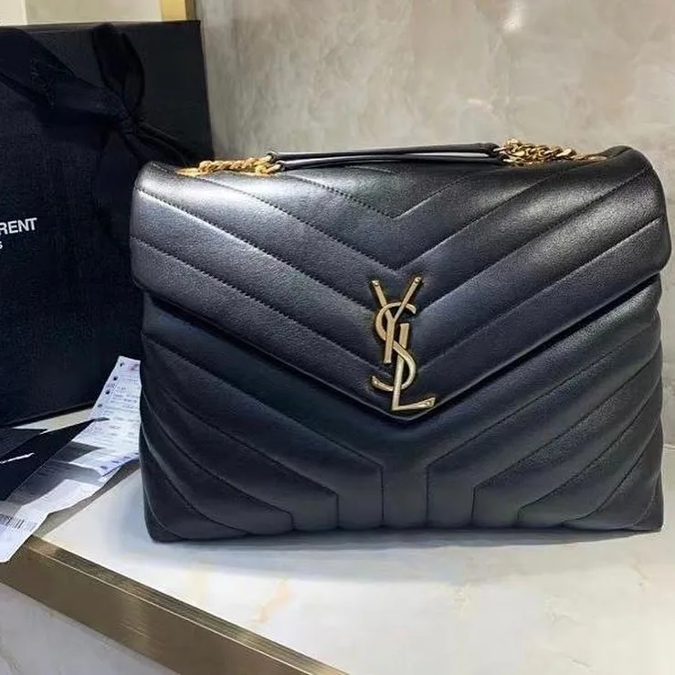 Saint Laurent Loulou photo 4