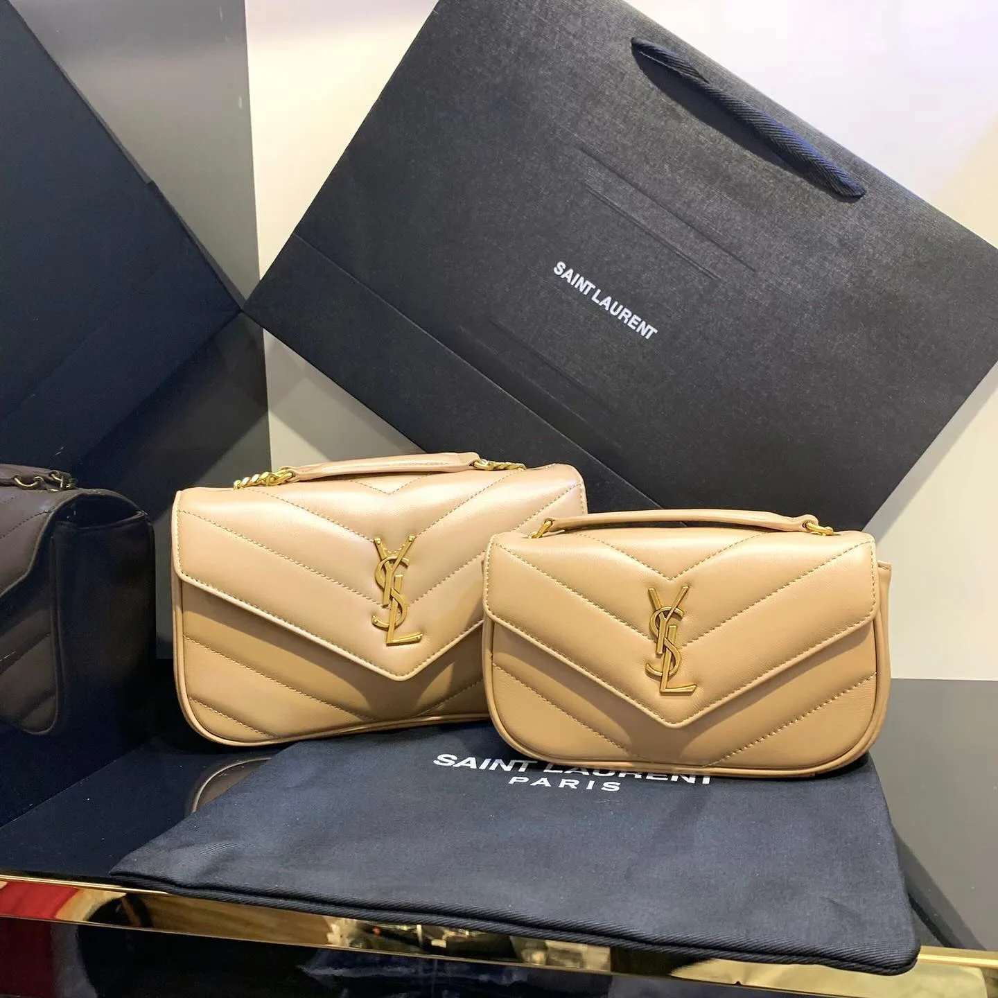 Saint Laurent Loulou photo 9