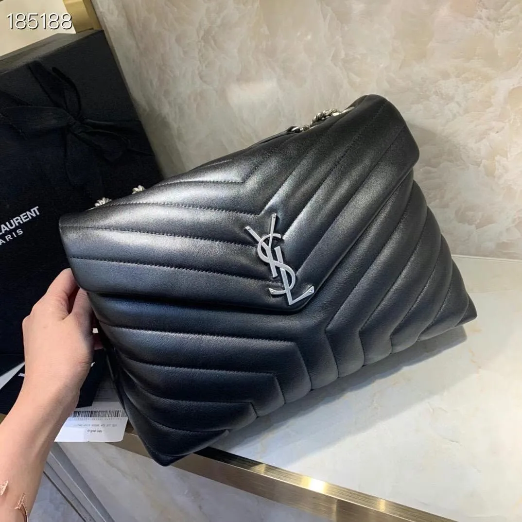Saint Laurent Loulou photo 5