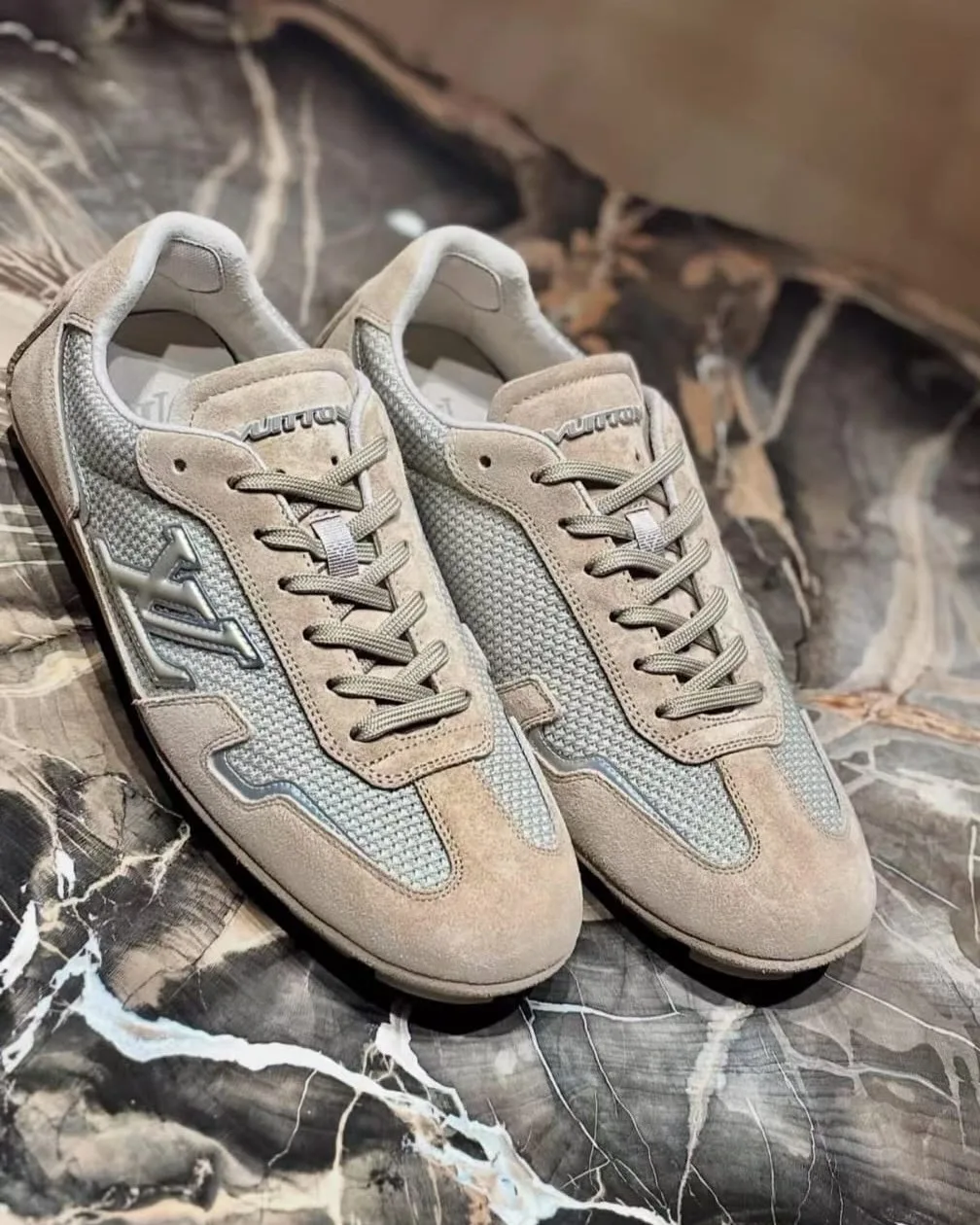 Louis Vuitton Sneaker photo 2