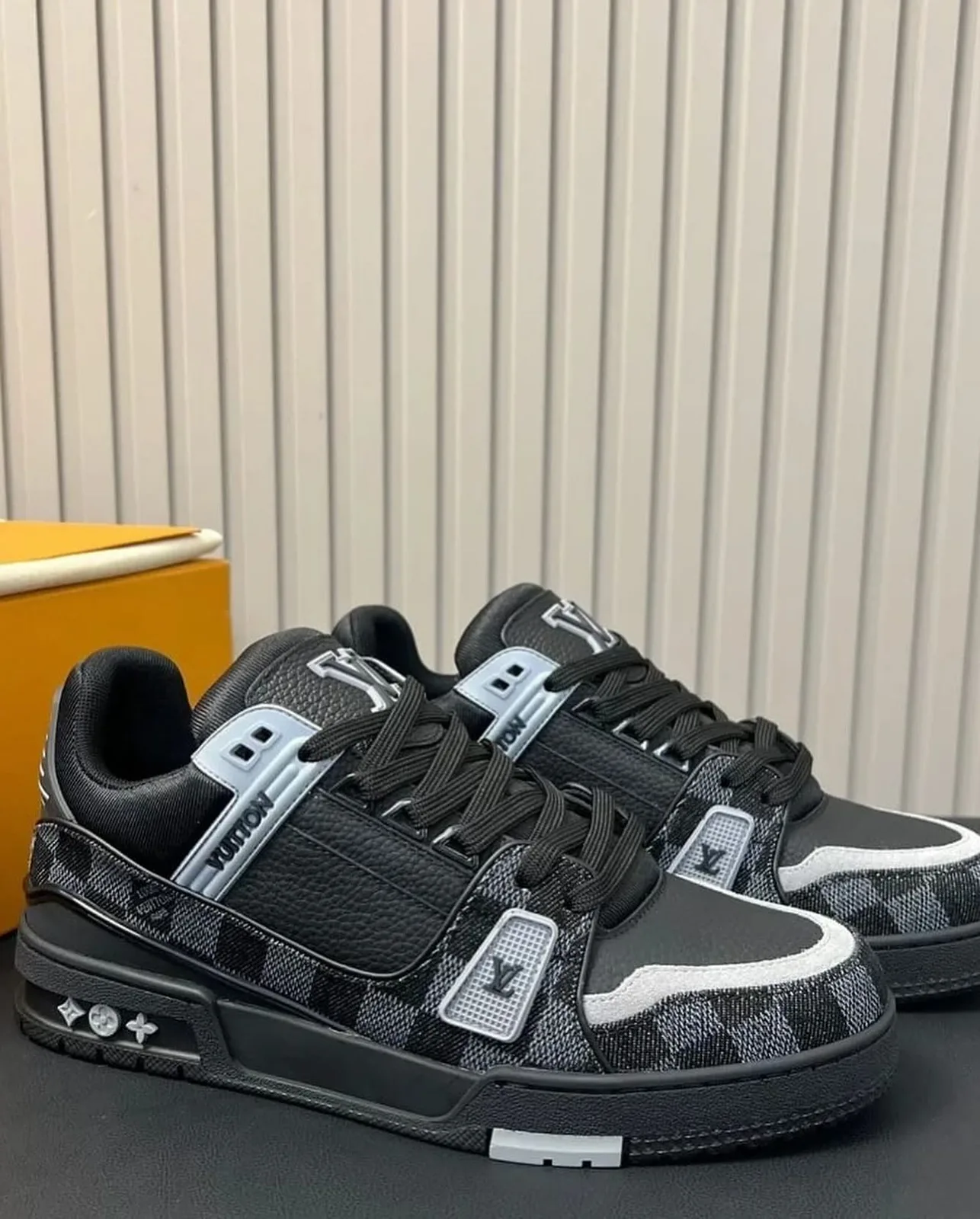 Louis Vuitton LV Trainers photo 5