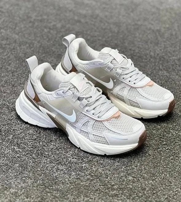 Nike V2K Run photo 2