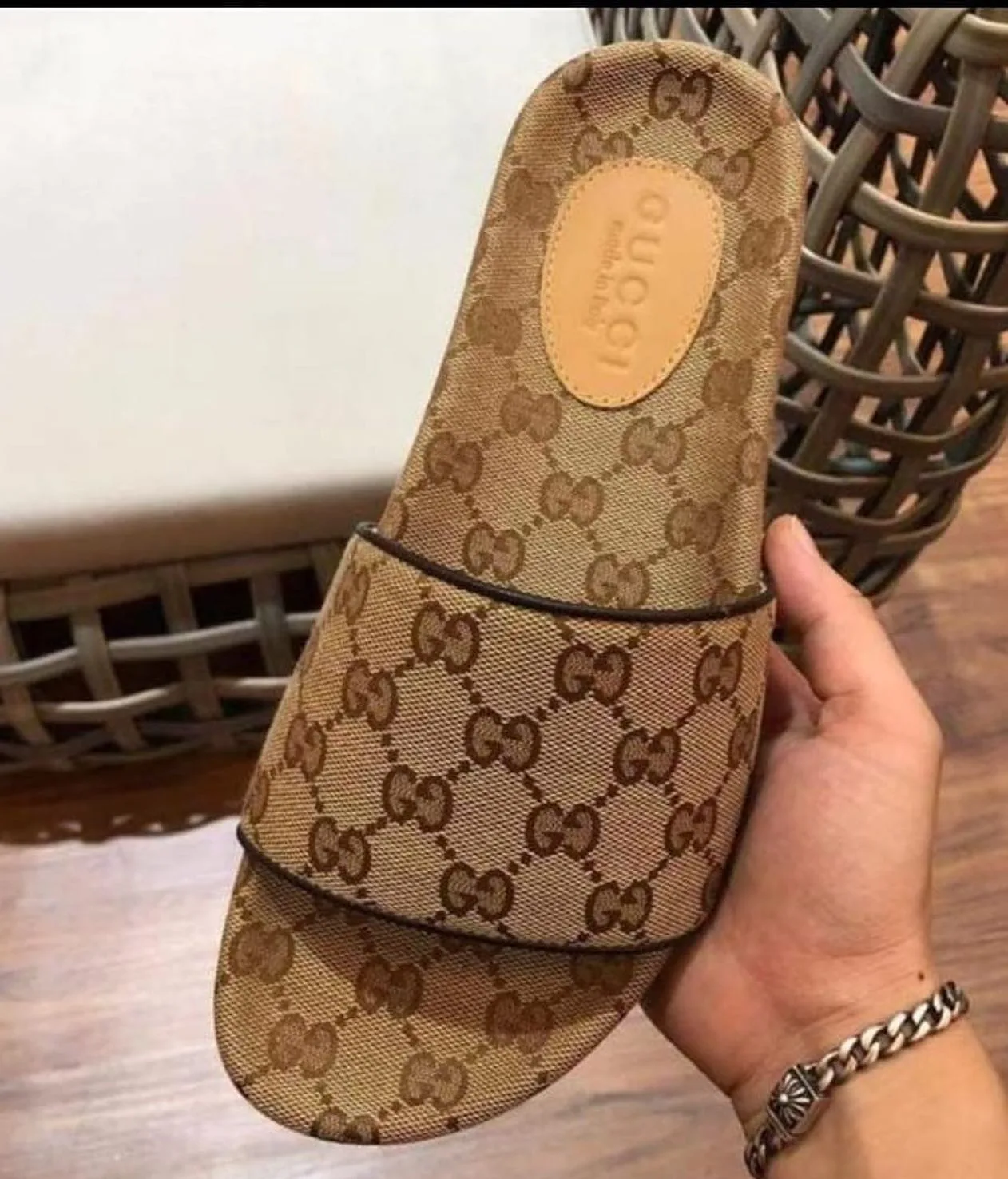 Gucci GG slide