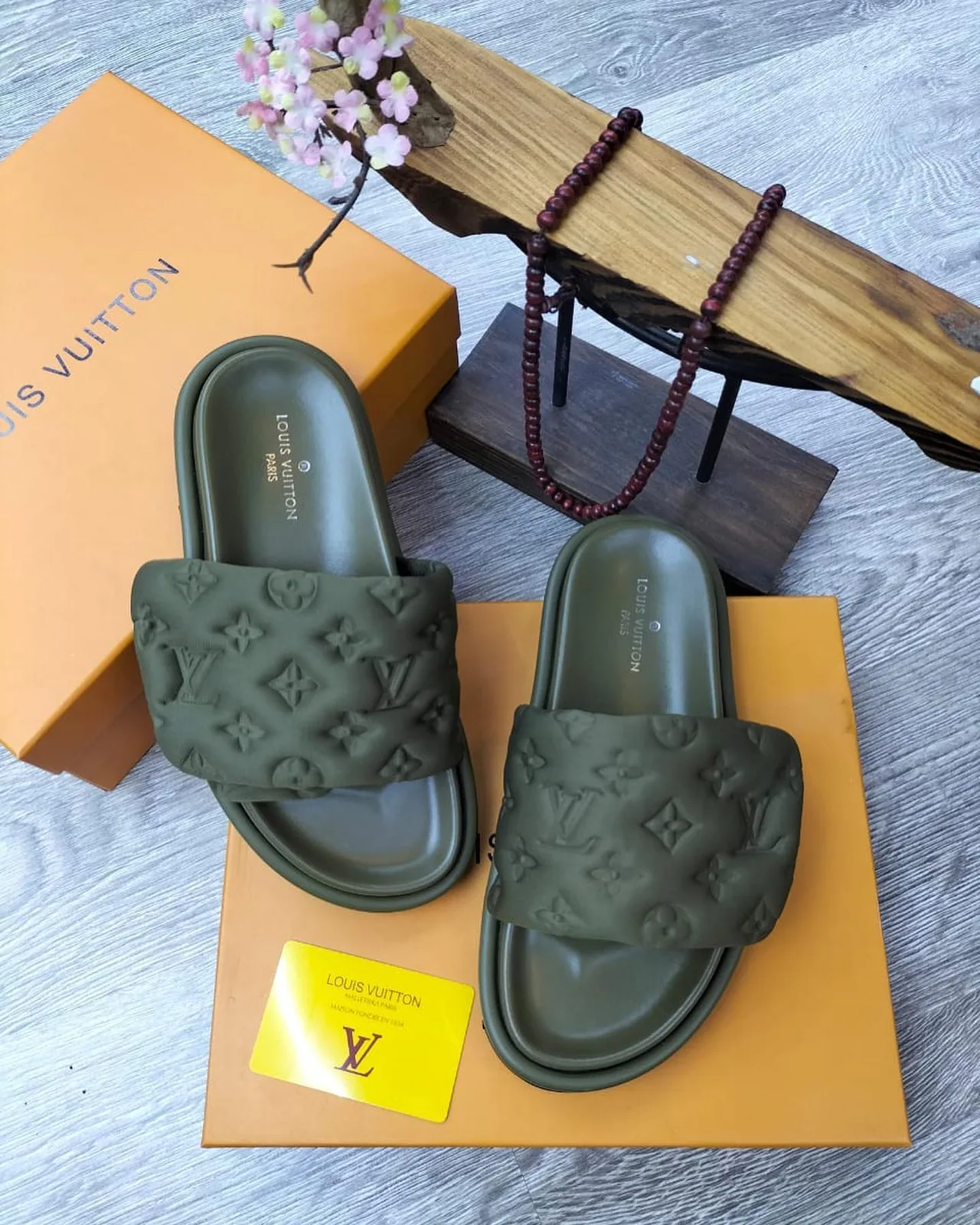 Louis Vuitton Flat Slide photo 3