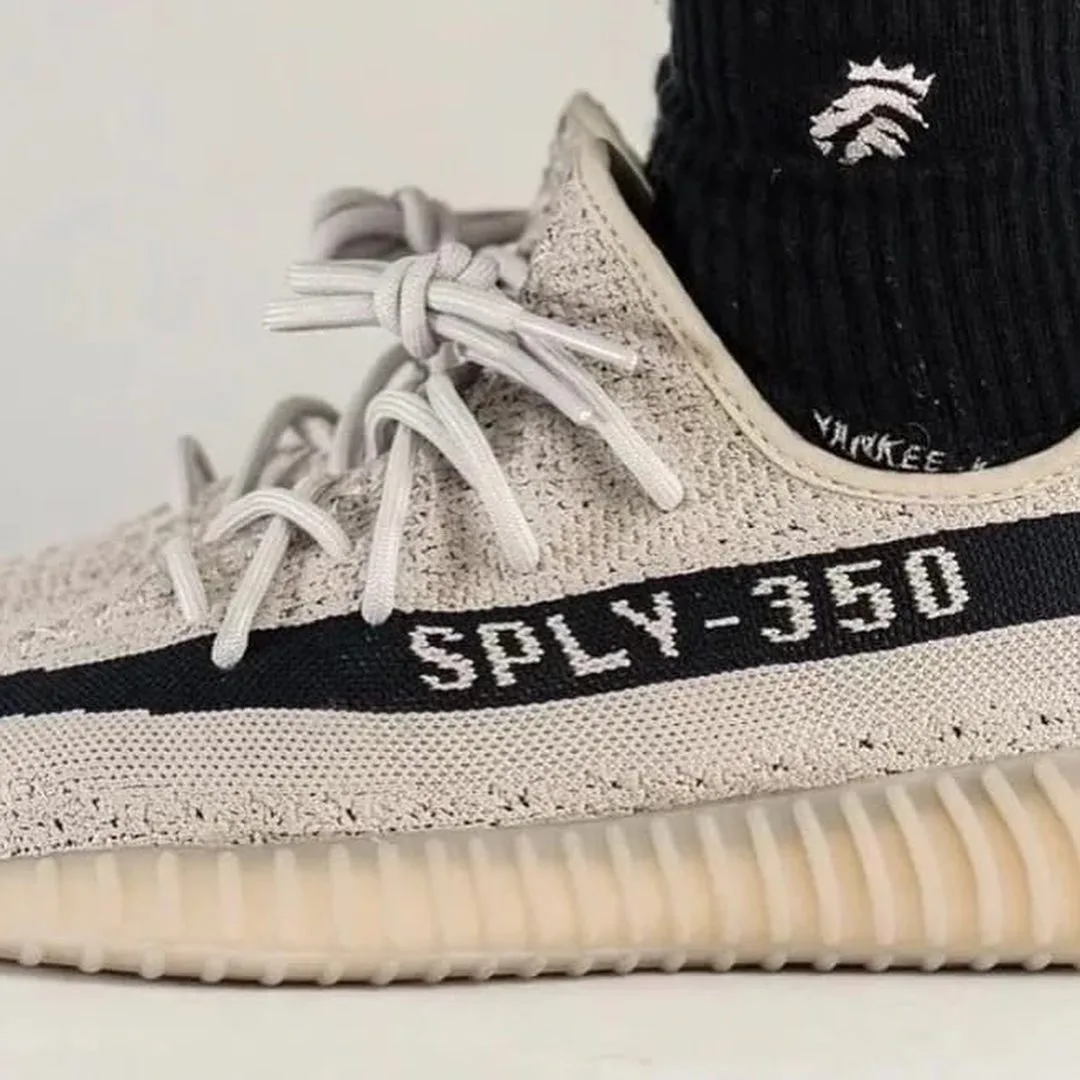 Adidas Yeezy Boost 350 V2 photo 3
