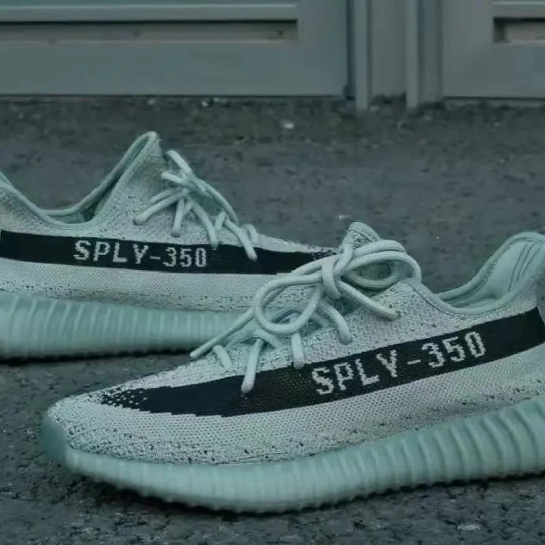 Adidas Yeezy Boost 350 V2 photo 2