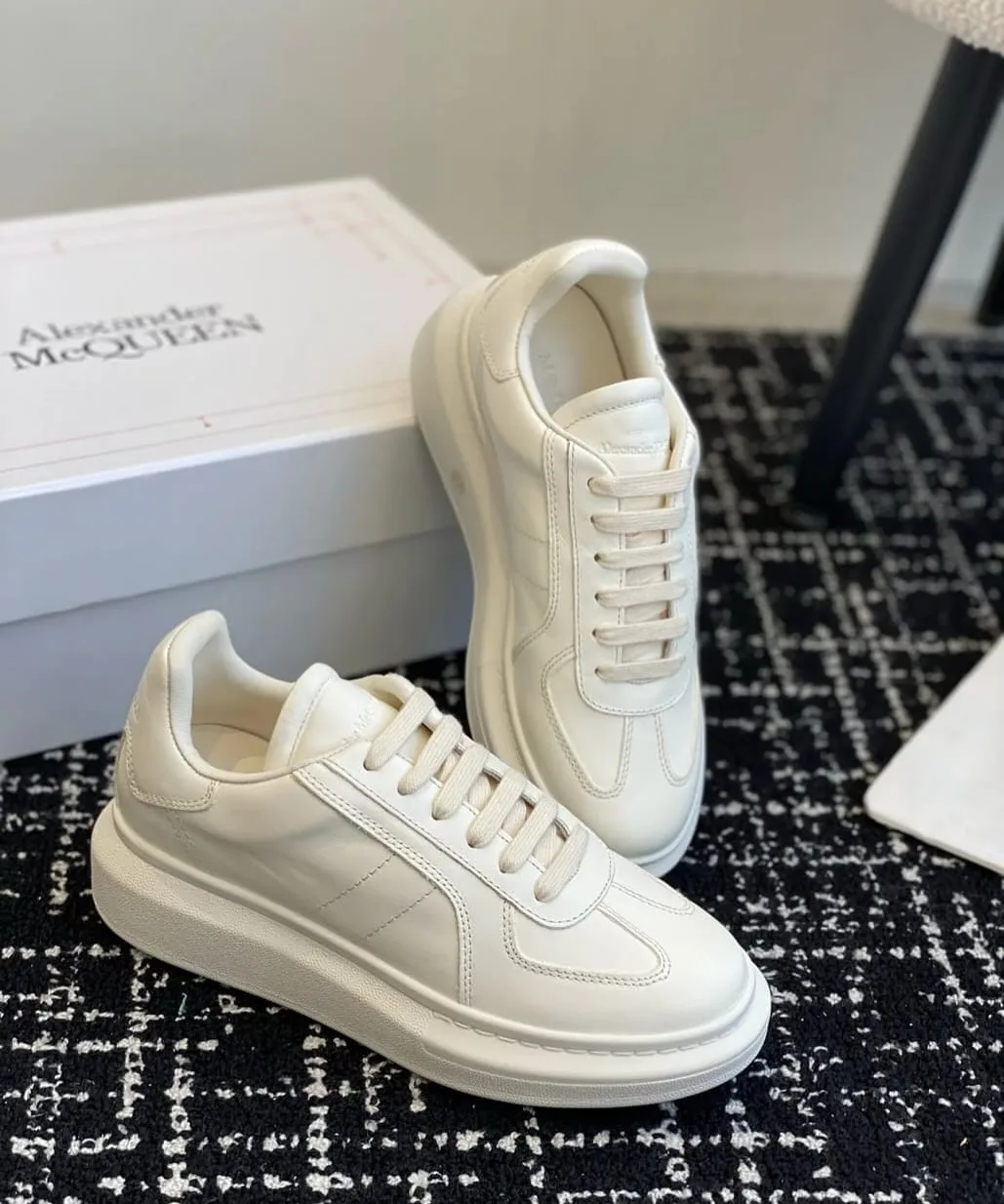 Alexander McQueen Oversized Sneaker photo 3