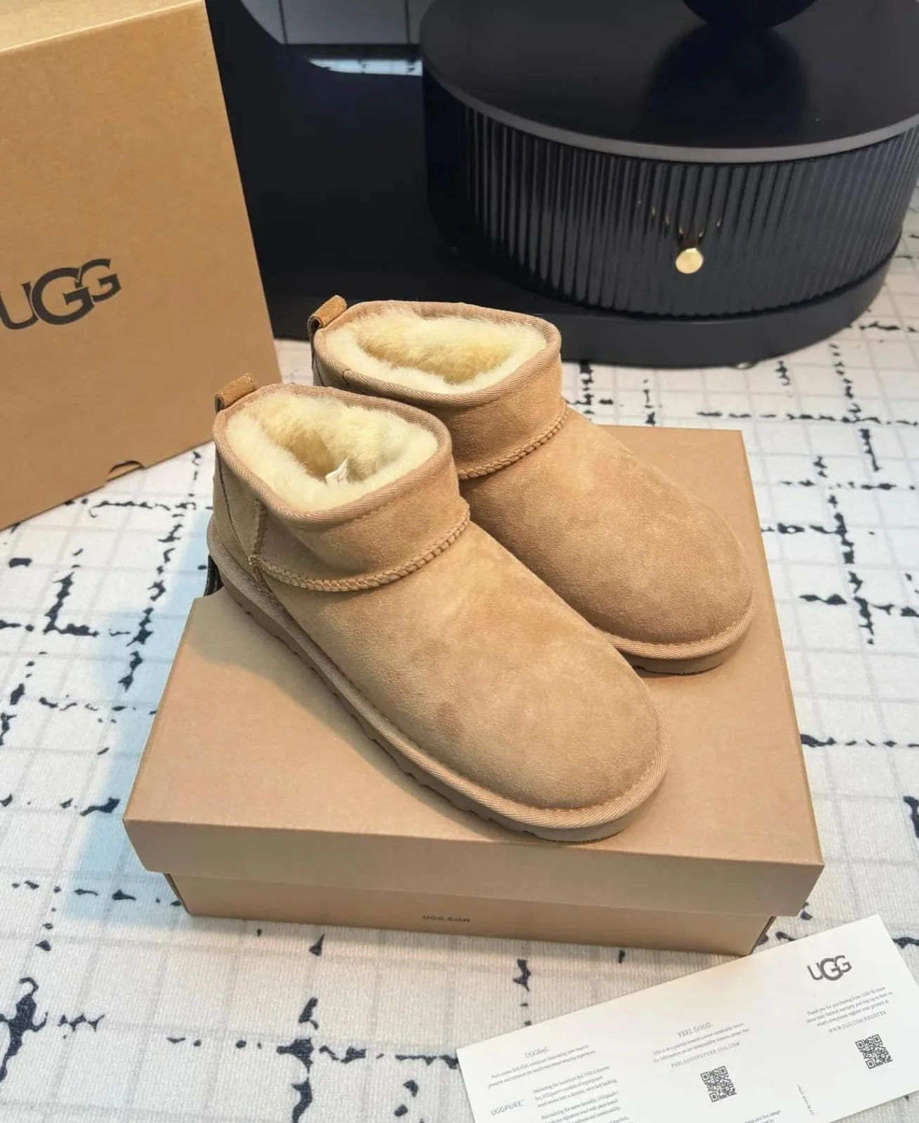 UGG Classic Ultra Mini photo 3