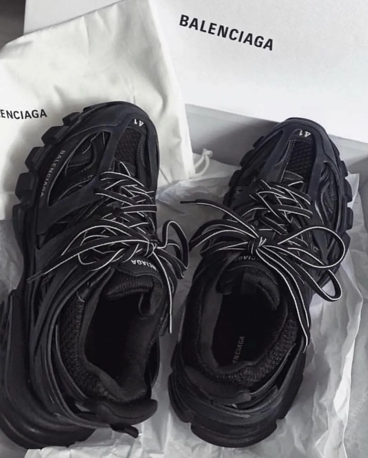 Balenciaga Track photo 3