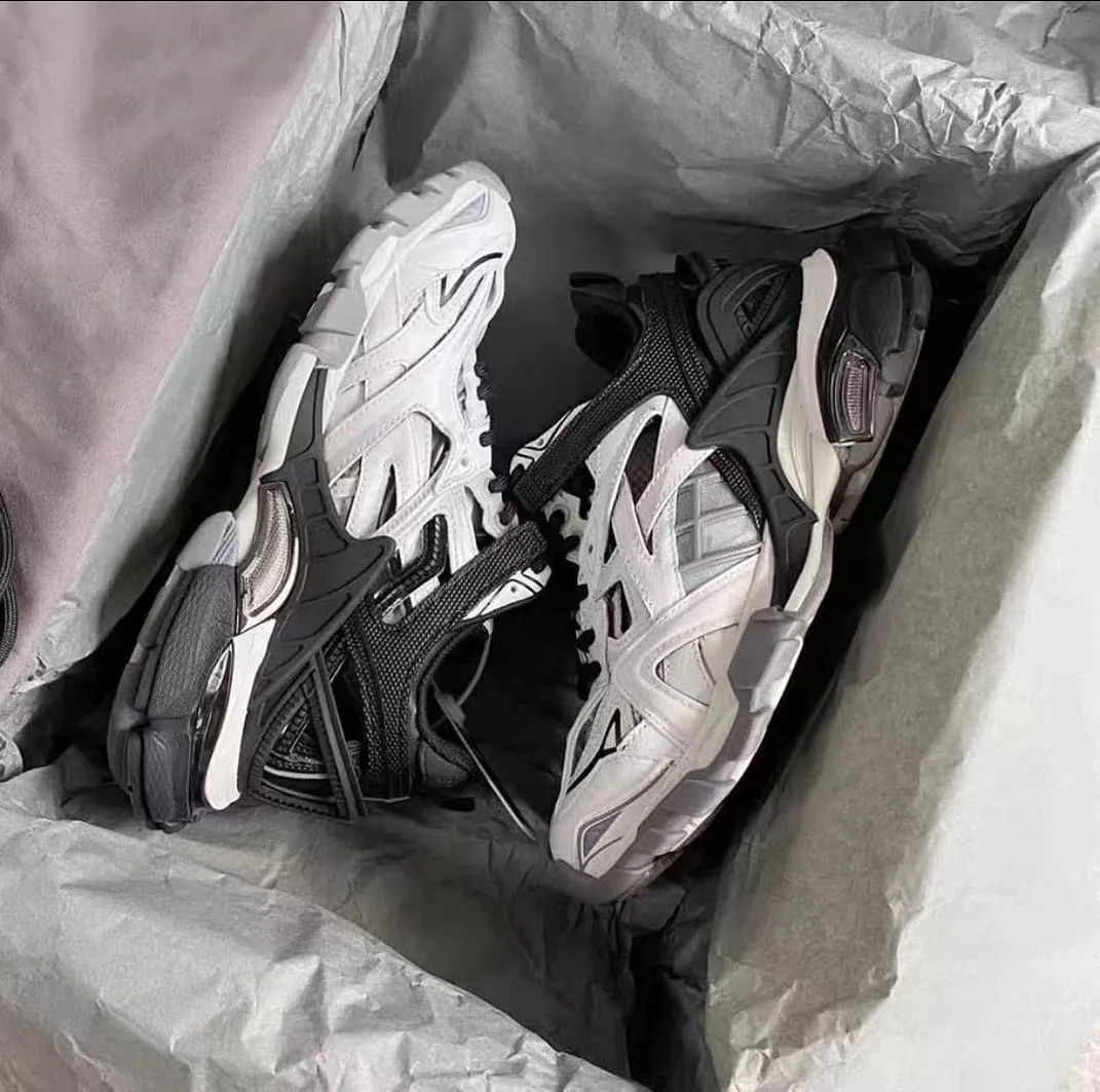 Balenciaga Track photo 5