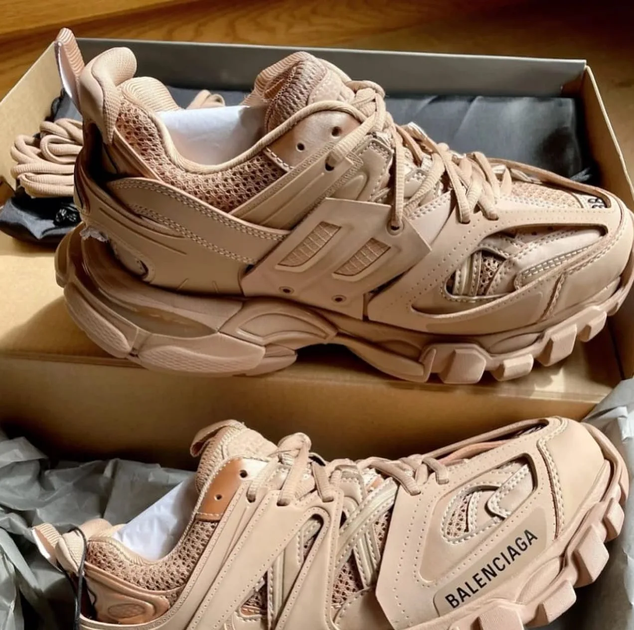 Balenciaga Track photo 8