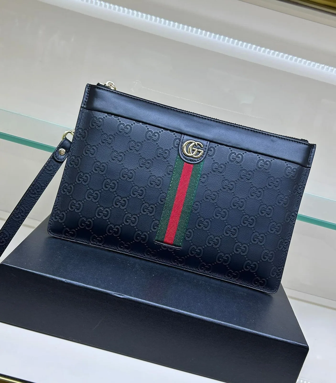 Gucci GG Embossed Wallet photo 2