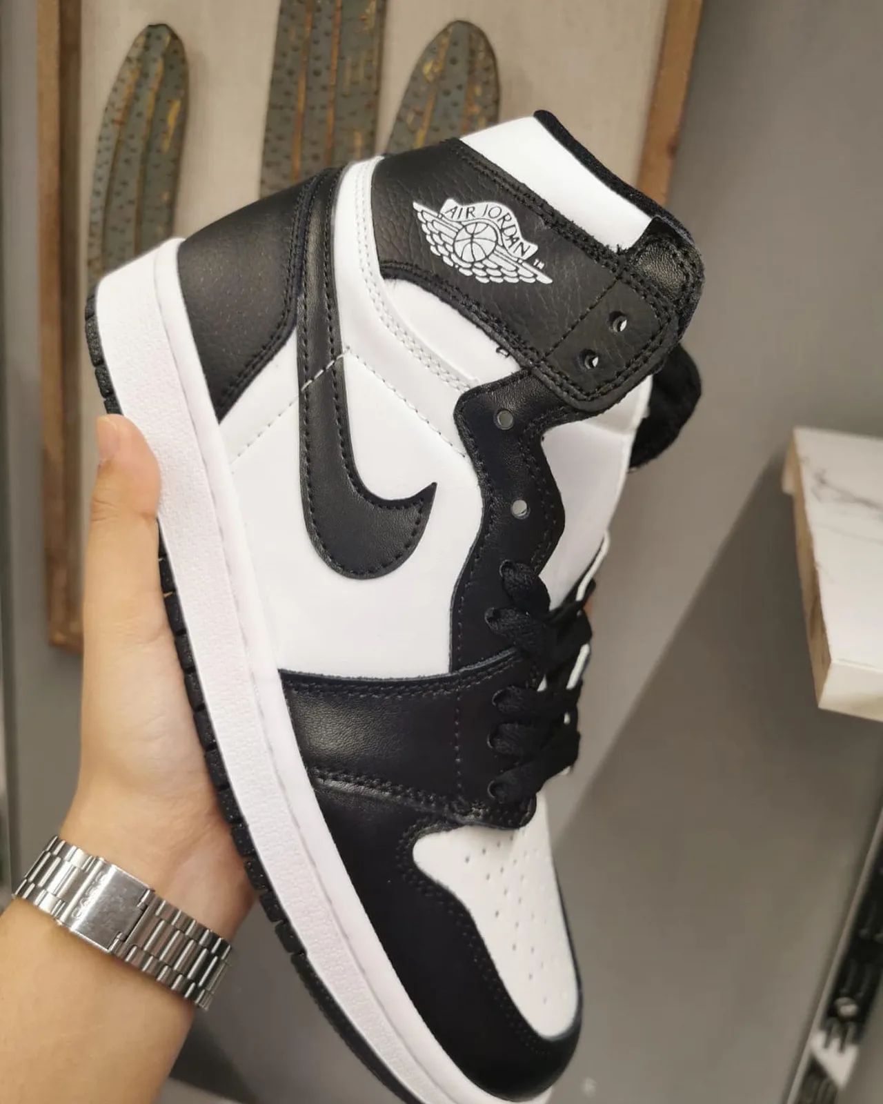 Nike Air Jordan 1