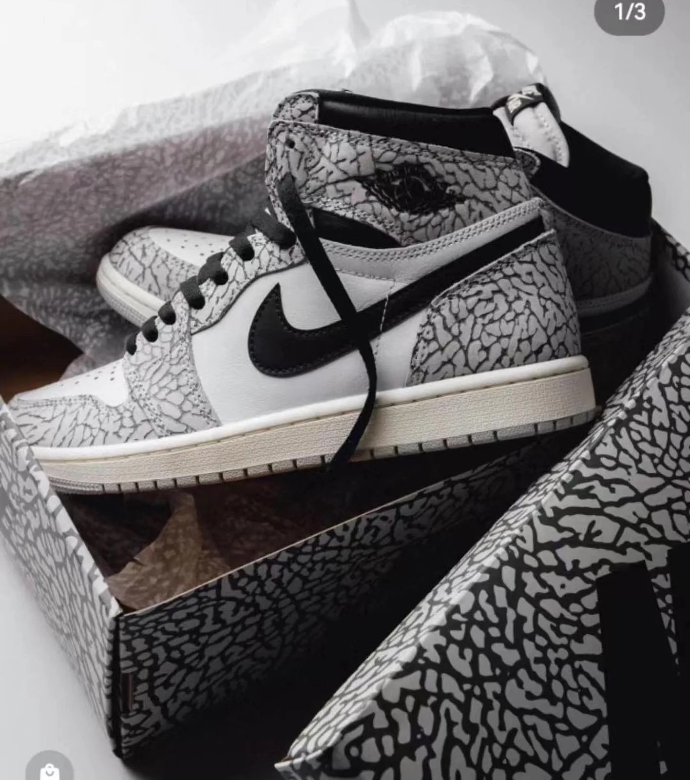 Nike Air Jordan 1 Retro High OG photo 5